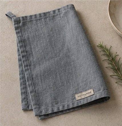 Linen at close range
